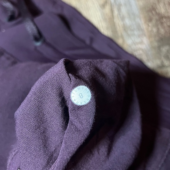 Lululemon Get Going Jogger 28.5" in Black Cherry Women’s Size 8 - Picture 8 of 8